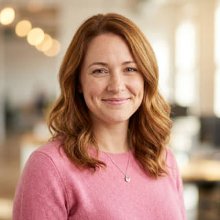 Emily Watson, responsable del área de Atención al Cliente en Partícumbre